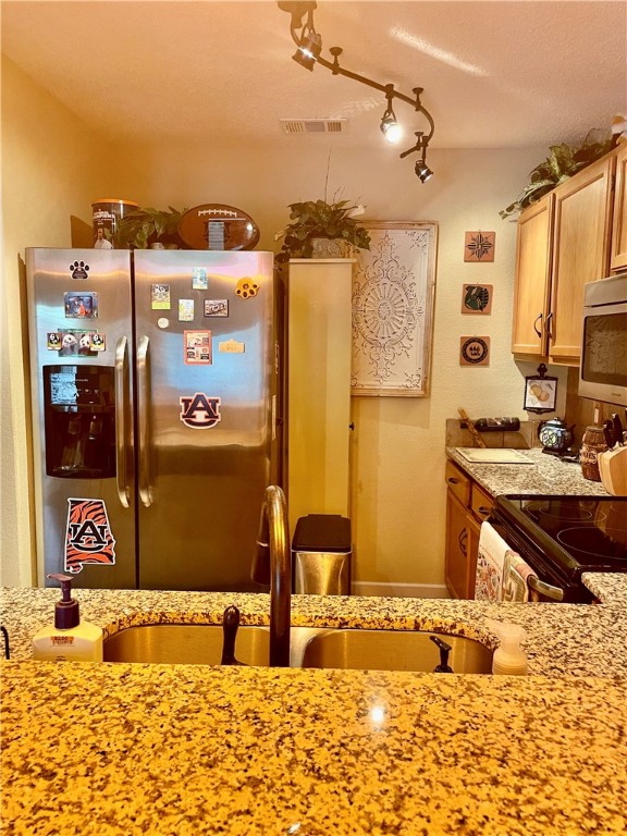 1063 STONEGATE Drive E