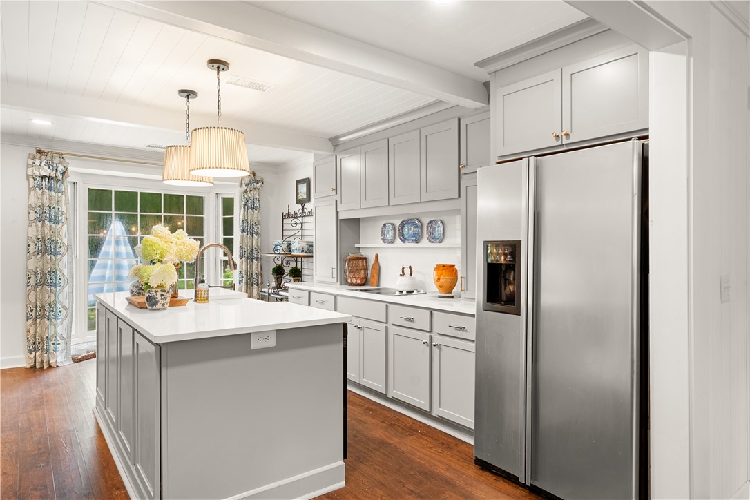 2521 MIDDLE BROOK Lane