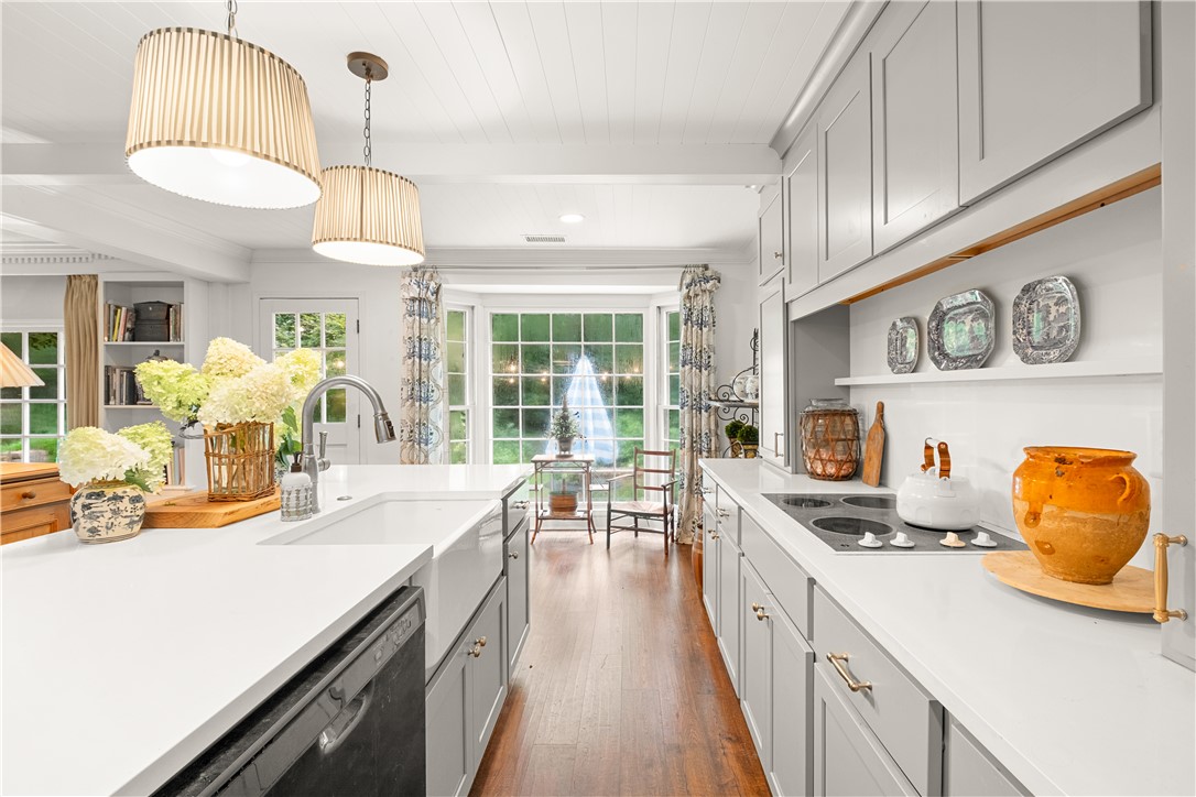 2521 MIDDLE BROOK Lane