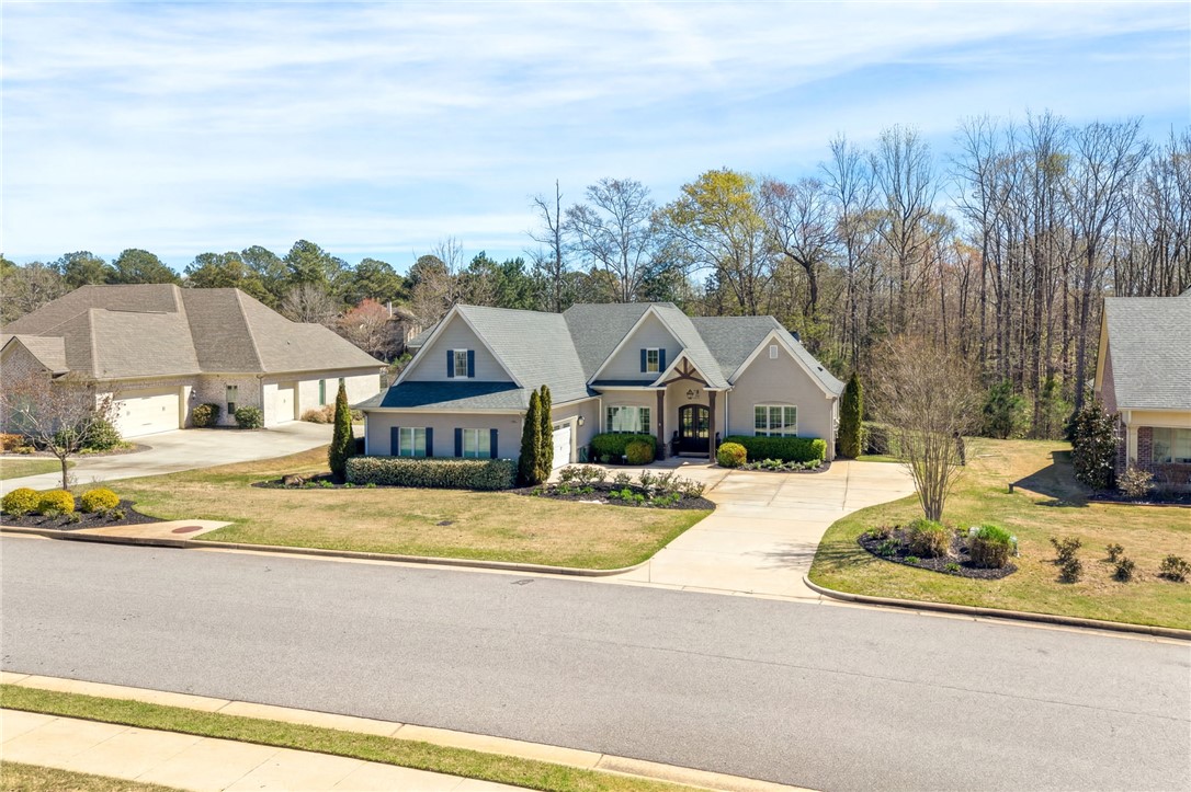 444 MERIMONT Boulevard