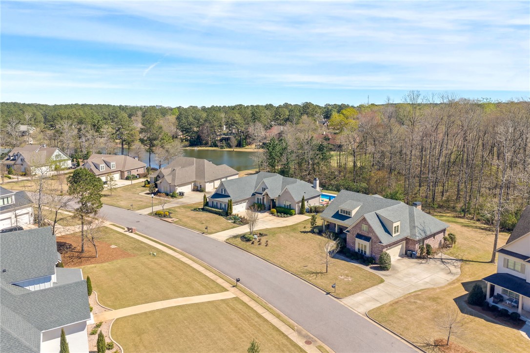 444 MERIMONT Boulevard