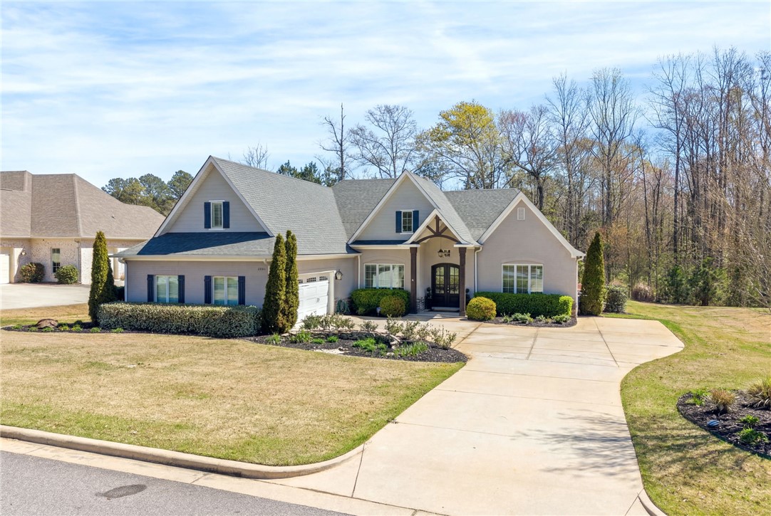 444 MERIMONT Boulevard