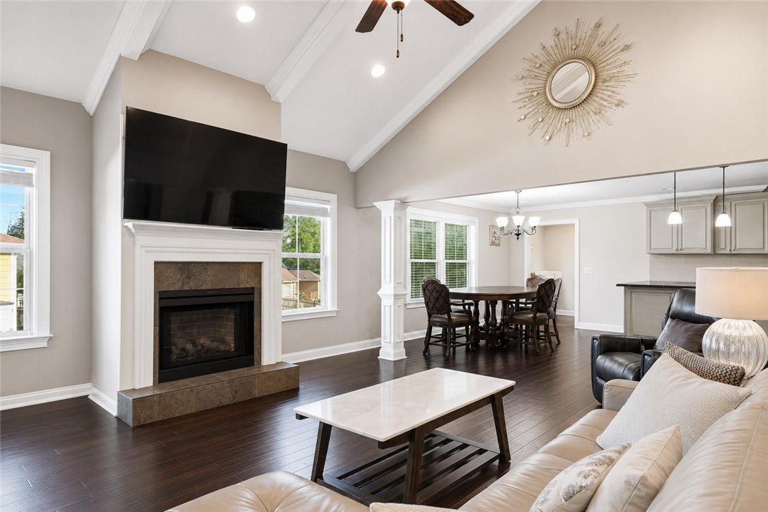 822 WINSTON Court