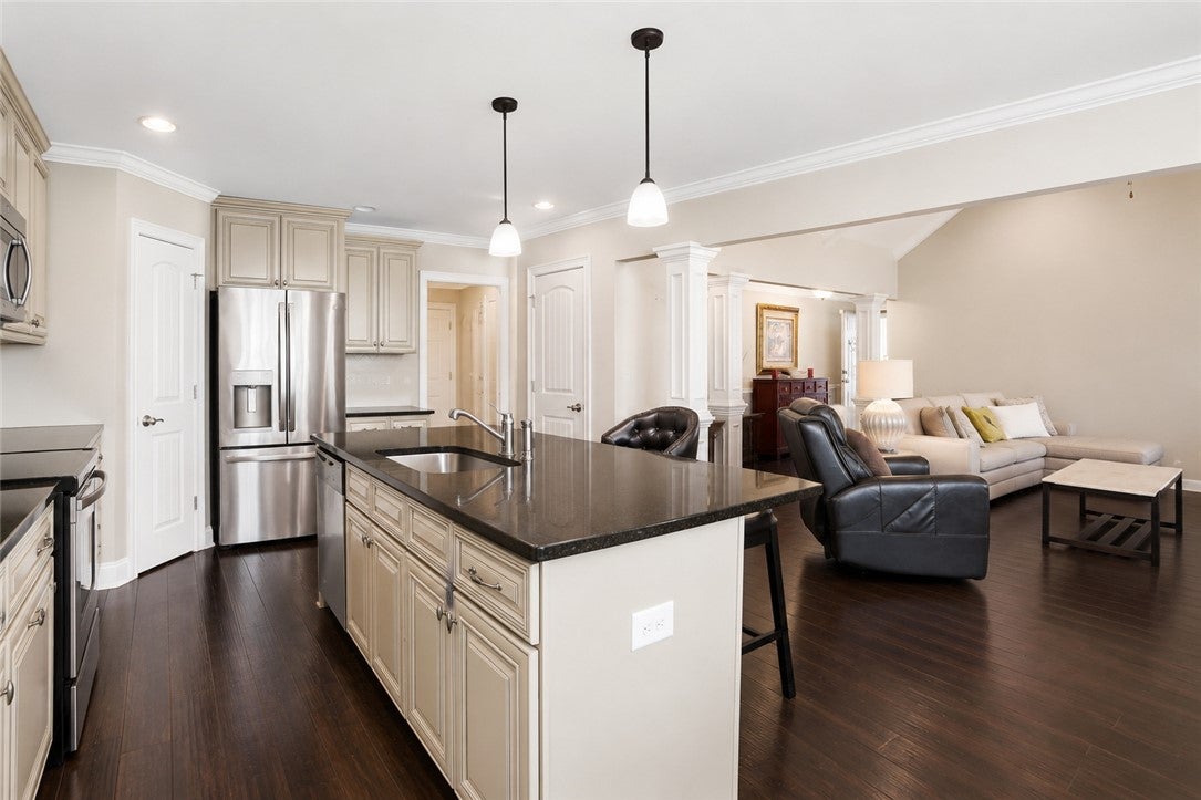 822 WINSTON Court