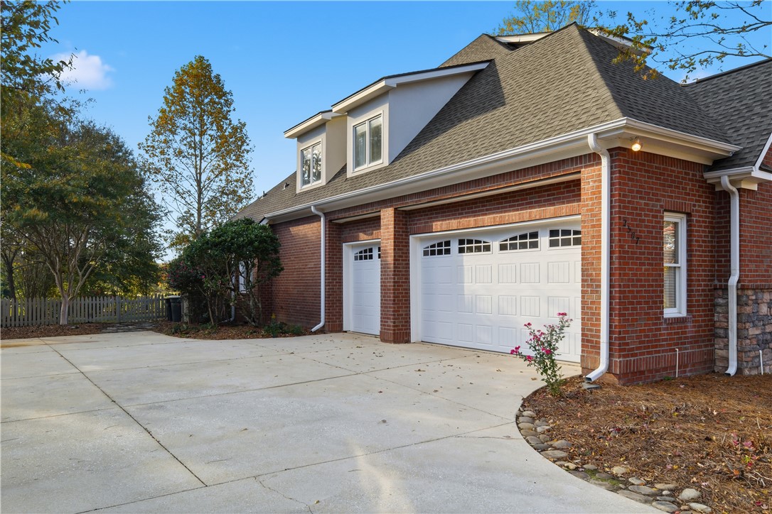 Opelika, Alabama 36804, United States, 5 Bedrooms Bedrooms, ,5 BathroomsBathrooms,Residential,Active,244303