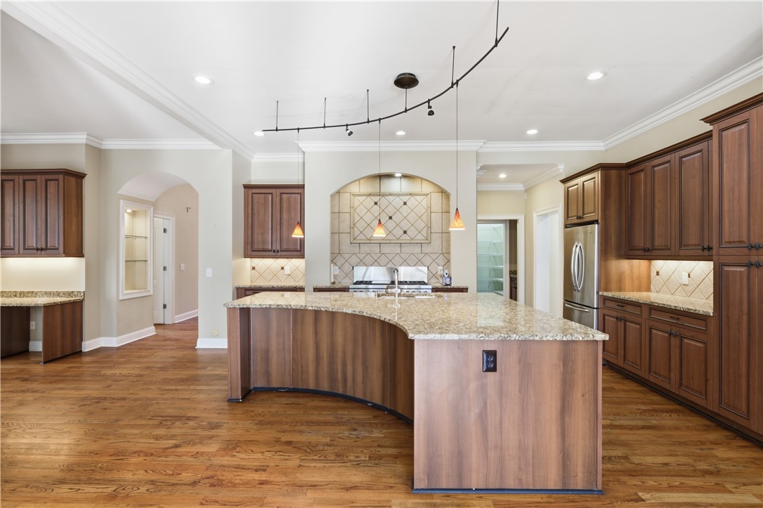 Opelika, Alabama 36804, United States, 5 Bedrooms Bedrooms, ,5 BathroomsBathrooms,Residential,Active,244303