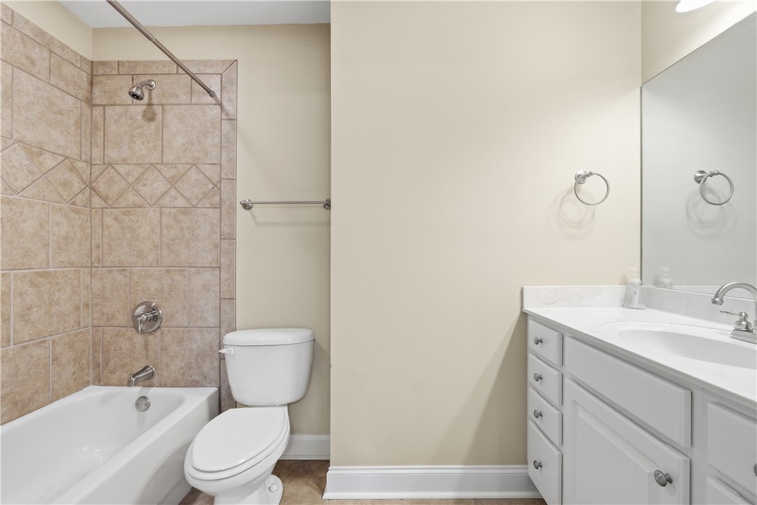 Opelika, Alabama 36804, United States, 5 Bedrooms Bedrooms, ,5 BathroomsBathrooms,Residential,Active,244303