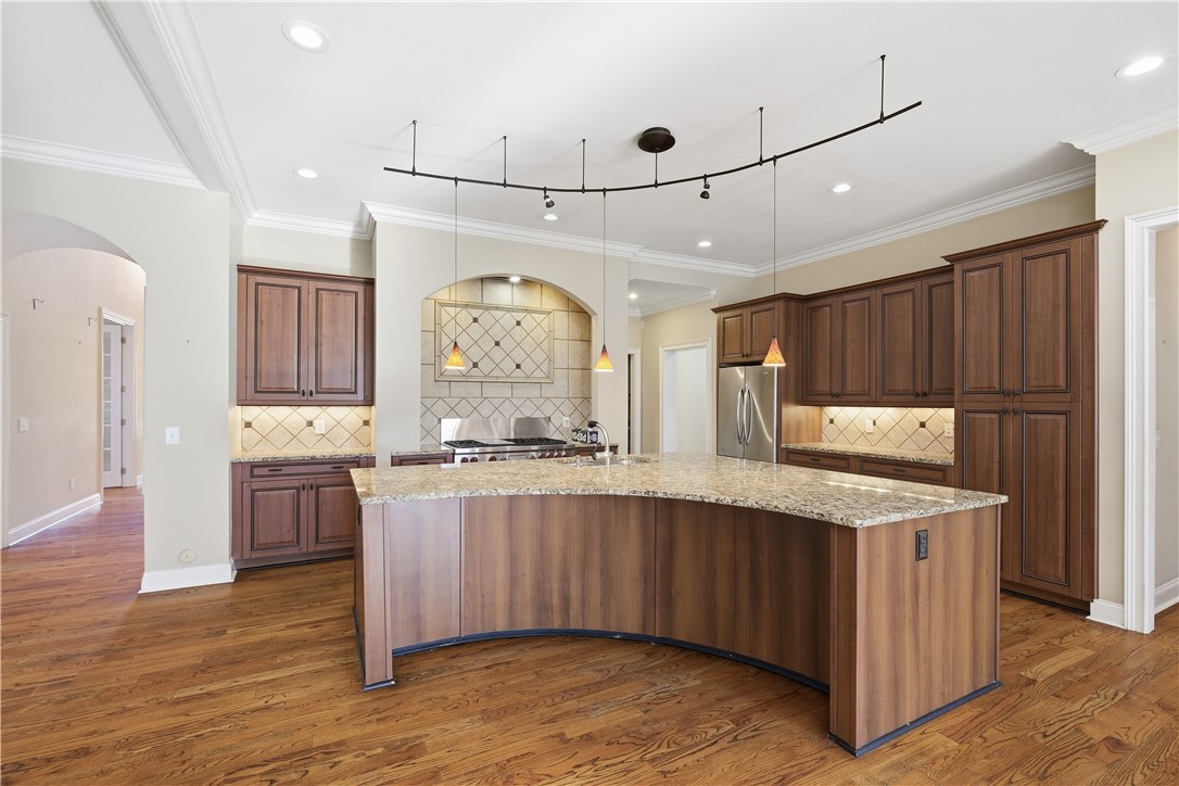 Opelika, Alabama 36804, United States, 5 Bedrooms Bedrooms, ,5 BathroomsBathrooms,Residential,Active,244303