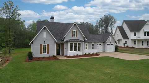 013 HUNTERS HILL Lane Auburn AL 36830