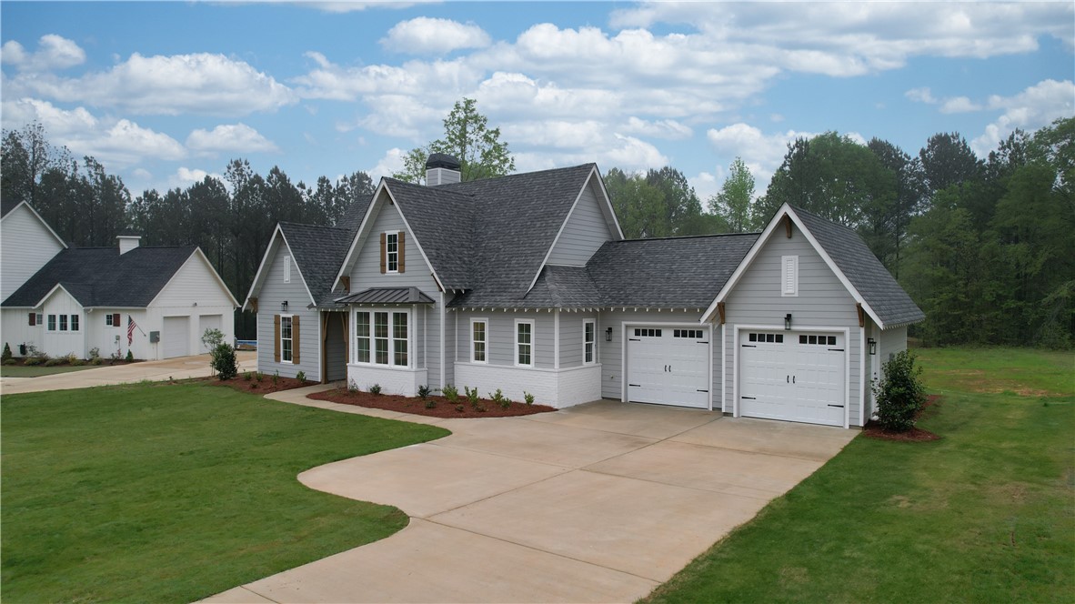 013 HUNTERS HILL Lane