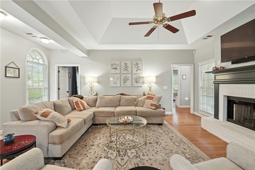 1236 GROVE PARK