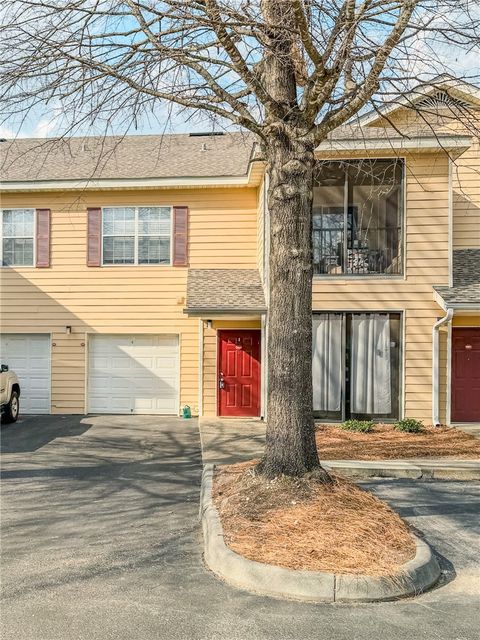 Photo of 447 W LONGLEAF Drive #1302, Auburn, AL 36832 (MLS # 179223)