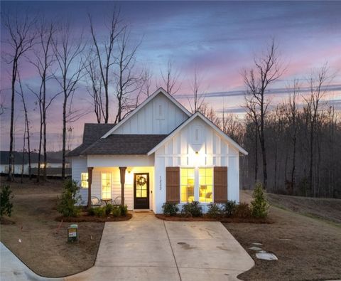 1222 WOODLAND Circle Opelika AL 36801