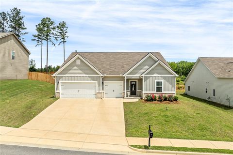 Photo of 2106 FORREST Cove, Auburn, AL 36879 (MLS # 180592)