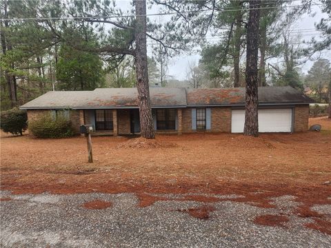 Photo of 1202 WASHINGTON Road, AL 36088 (MLS # 180020)