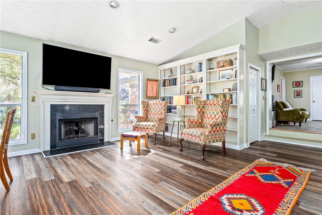402 HIGHLAND Avenue