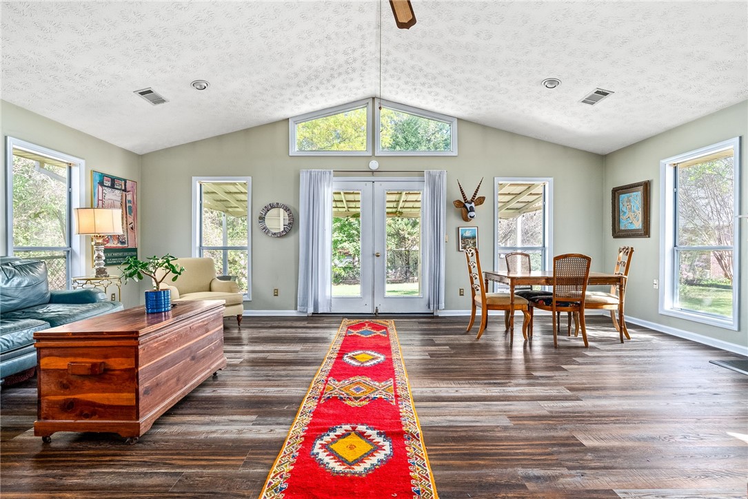 402 HIGHLAND Avenue