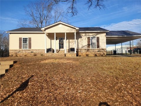 Photo of 313 WILLIAMS Street, Valley, AL 36854 (MLS # 177433)