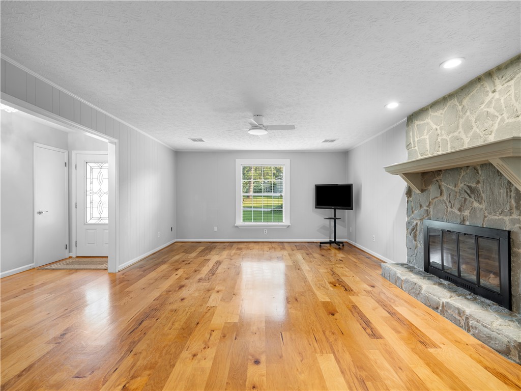 Opelika, Alabama 36801, United States, 3 Bedrooms Bedrooms, ,2 BathroomsBathrooms,Residential,Active,160931