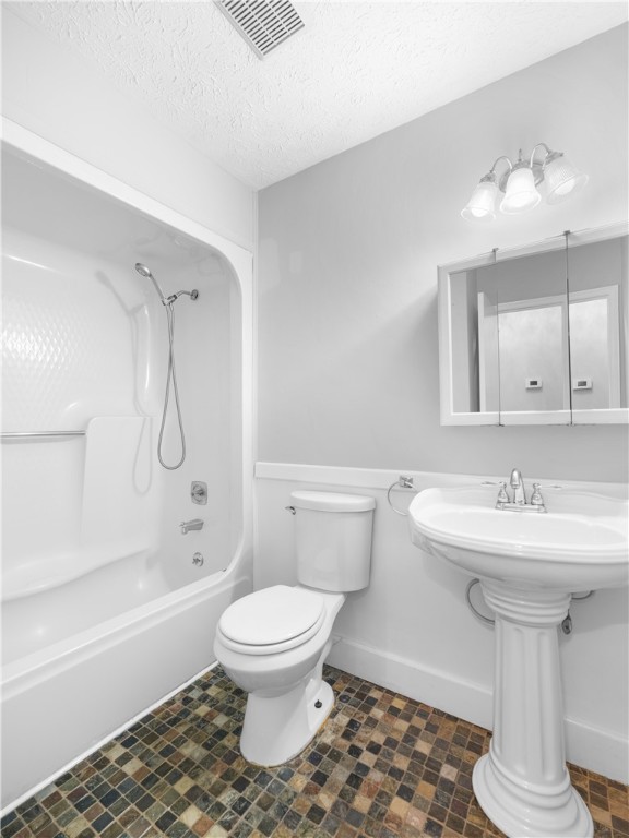 Opelika, Alabama 36801, United States, 3 Bedrooms Bedrooms, ,2 BathroomsBathrooms,Residential,Active,160931