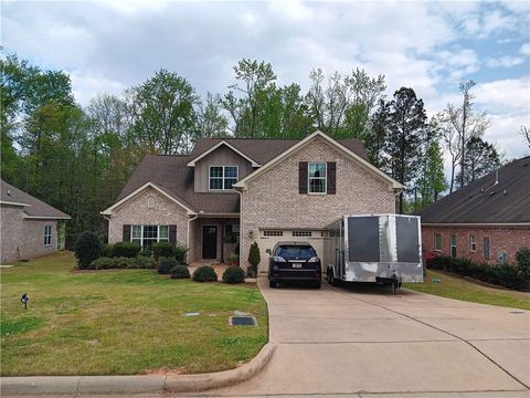 Photo of 2694 SOPHIA Court, Auburn, AL 36830 (MLS # 179680)
