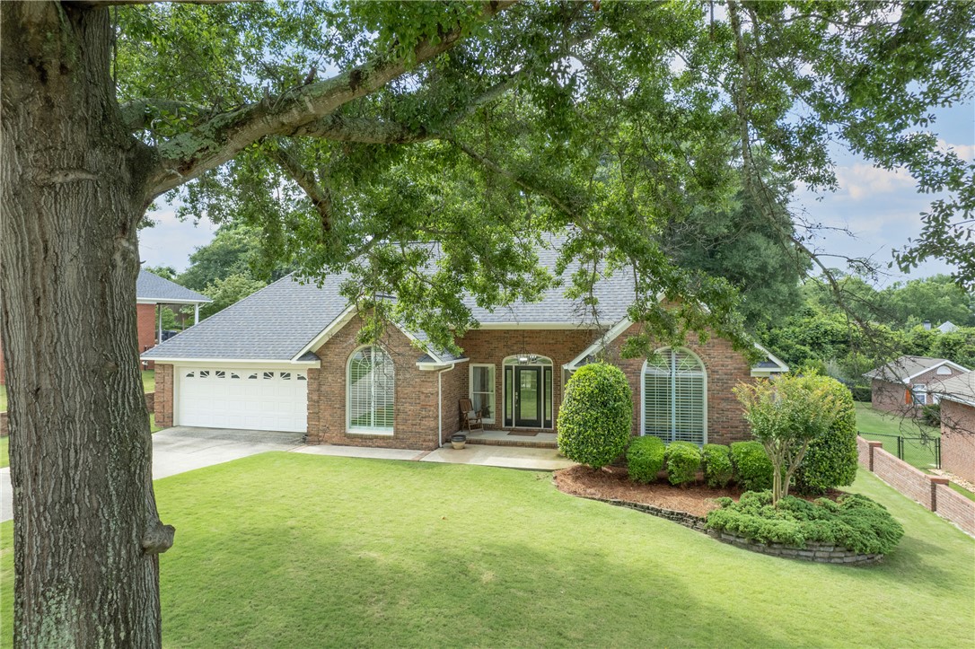 2107 CANTER Drive