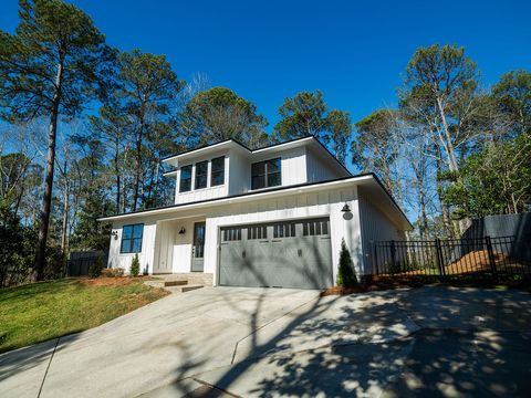 Photo of 1426 PINKSTON Court, Auburn, AL 36830 (MLS # 178800)