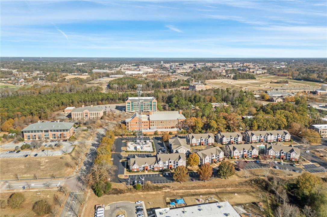 1114 S COLLEGE Street 5104