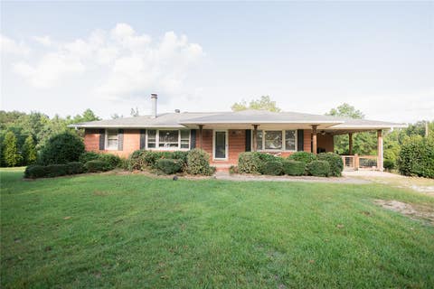 Photo of 2423 LEE ROAD 166, Opelika, AL 36804 (MLS # 181808)