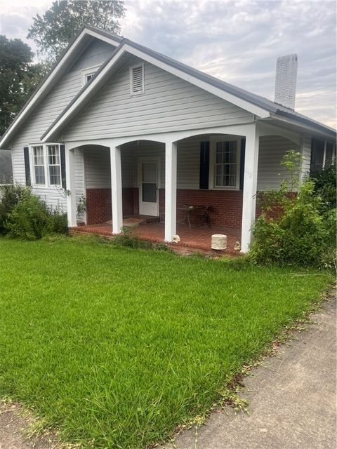 Photo of 615 DENSON Street, Valley, AL 36854 (MLS # 176413)