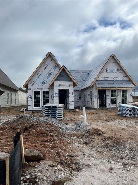 1057 HUNTERS Way Opelika AL 36801