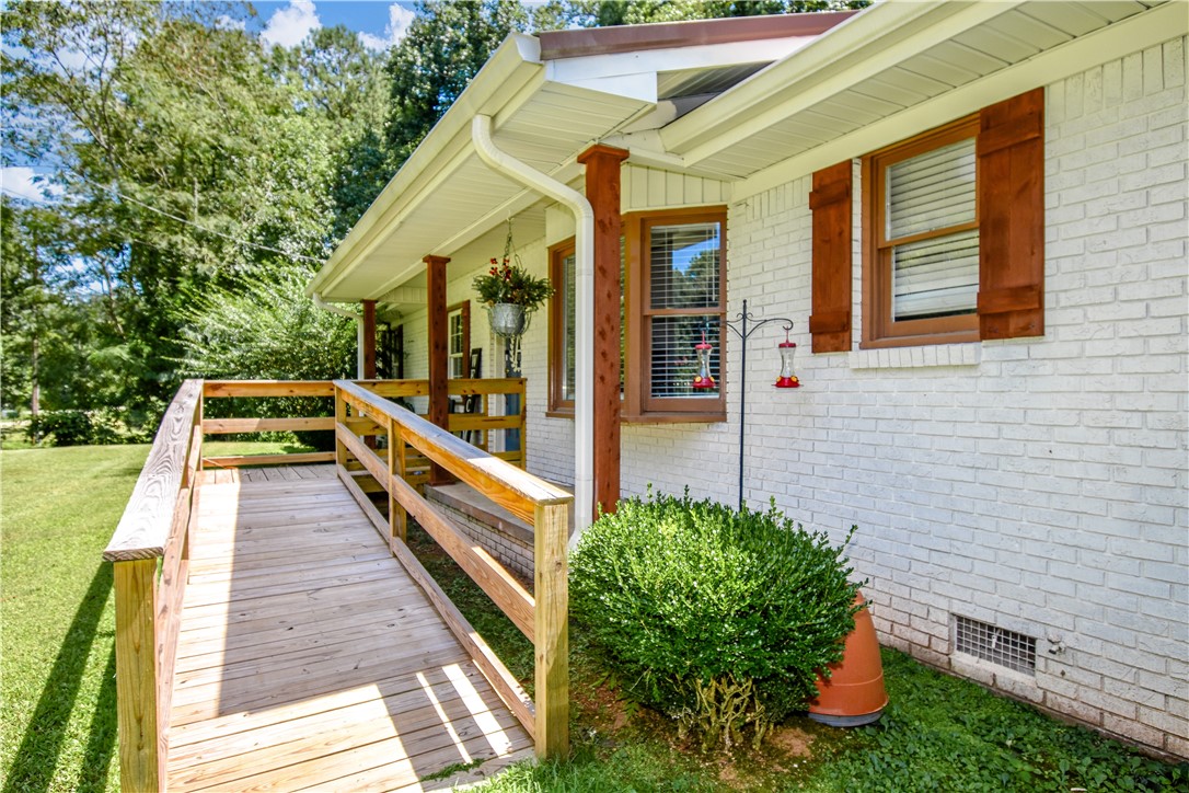 85 MOON Road