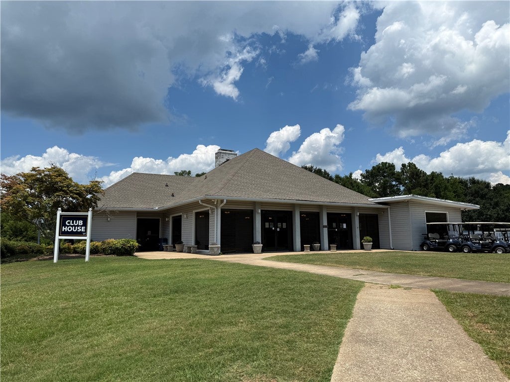 Photo of 2001 COUNTRY CLUB Road, Lanett, AL 36863 (MLS # 181306)