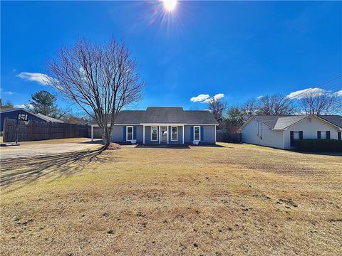 Photo of 1816 PIERCE Road, Phenix City, AL 36867 (MLS # 178818)