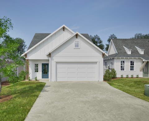 Photo of 792 HUNTERS Way, Opelika, AL 36801 (MLS # 181795)