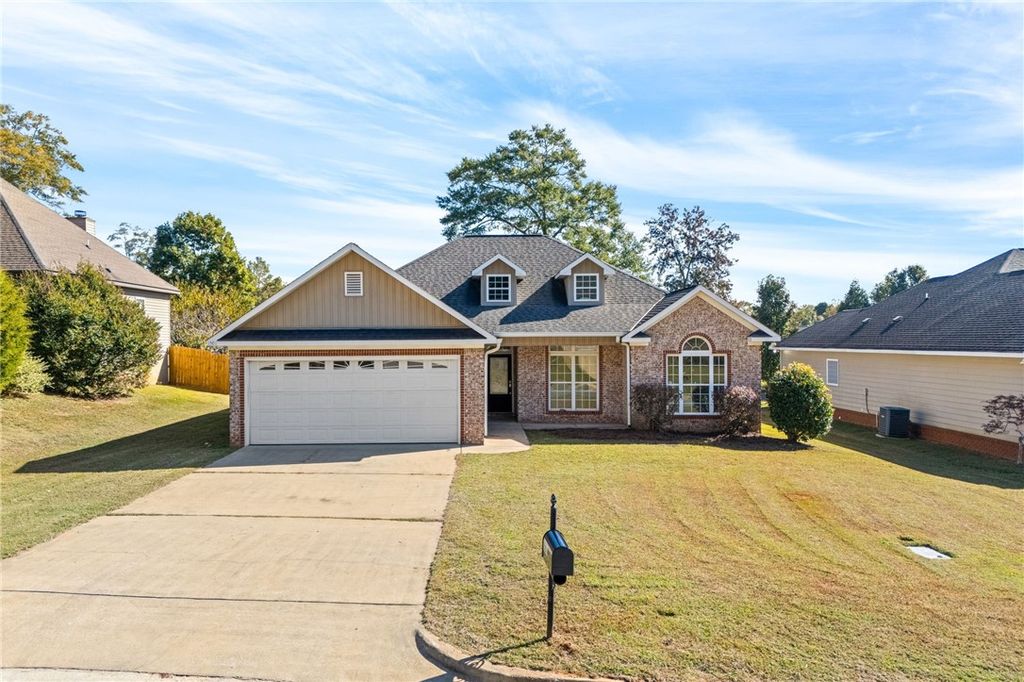 Photo of 1501 KARLEY Drive, Opelika, AL 36801 (MLS # 177306)