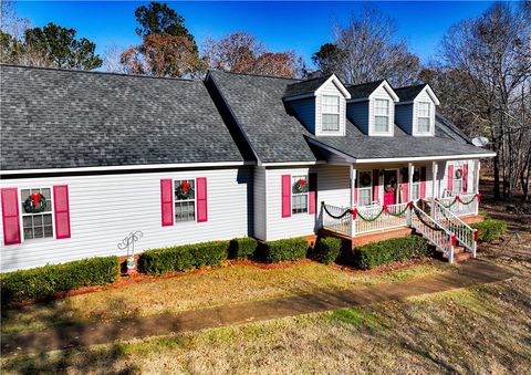 Photo of 5280 JUDGE BROWN Road, Valley, AL 36854 (MLS # 177973)