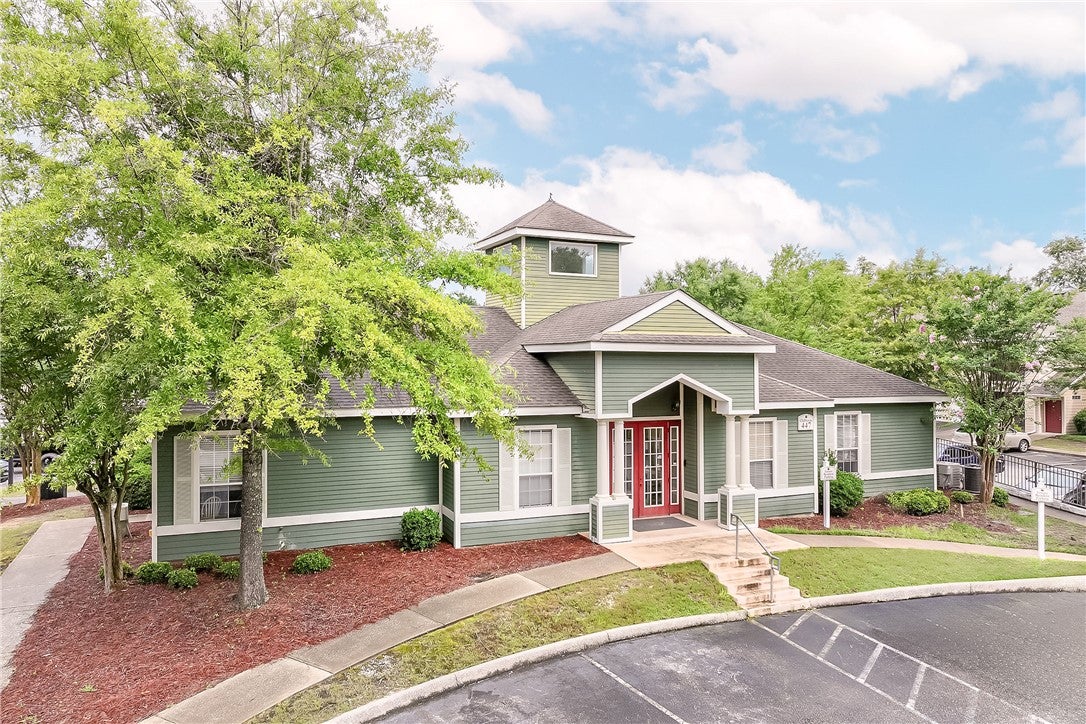 447 W LONGLEAF Drive 1204