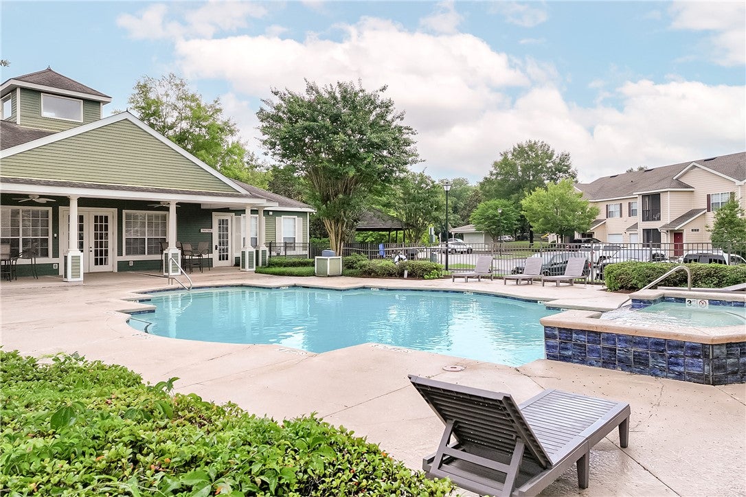 447 W LONGLEAF Drive 1204