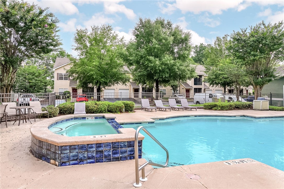 447 W LONGLEAF Drive 1204