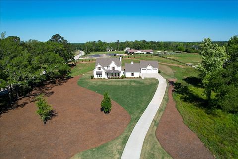 Photo of 4004 BLACKBERRY Lane, Auburn, AL 36830 (MLS # 177754)
