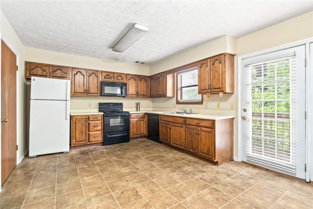 433 HARPER Avenue 3