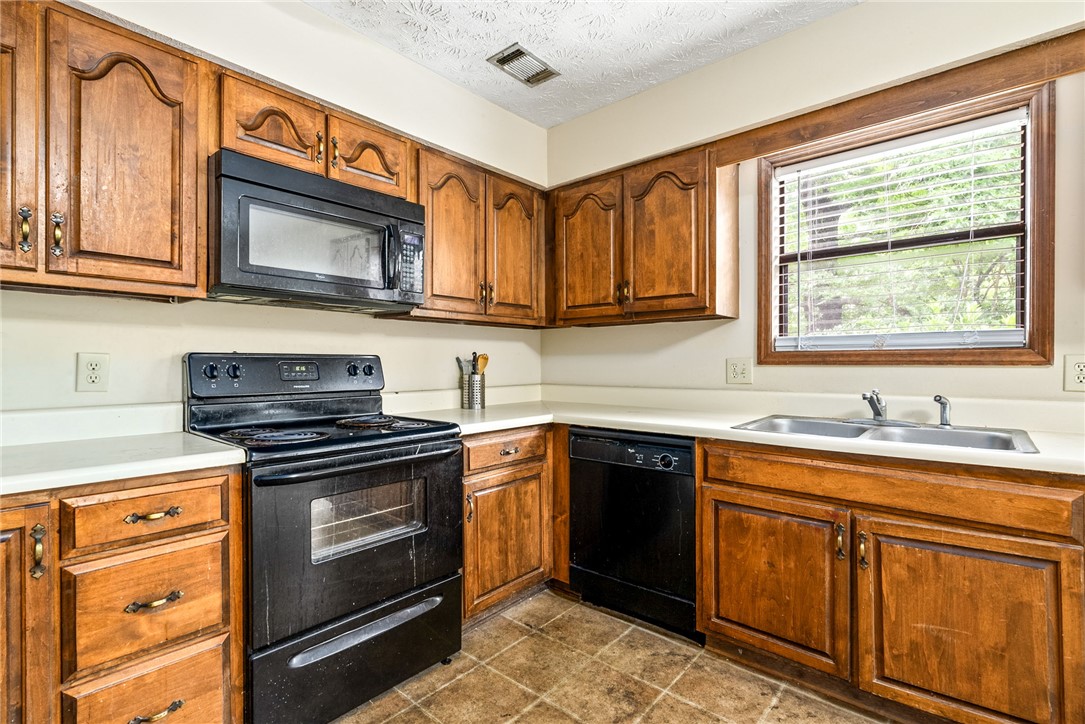 433 HARPER Avenue 3
