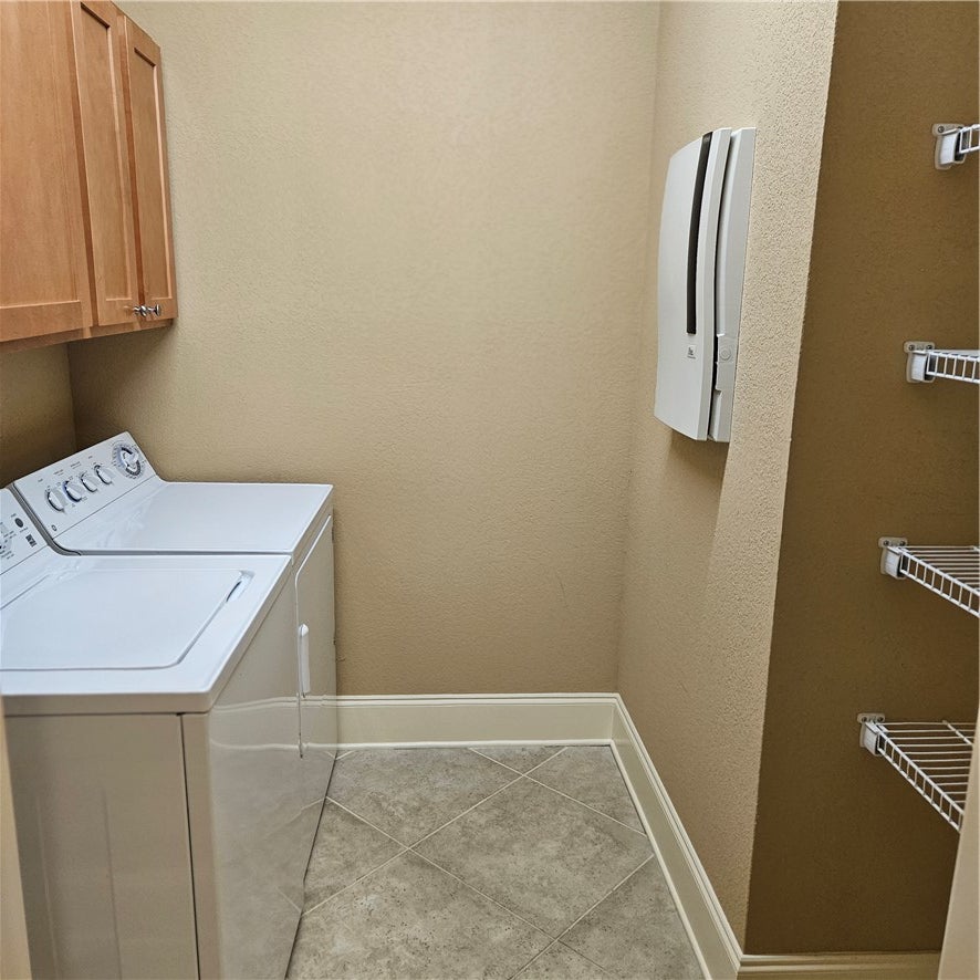 390 MARINA POINT Road D204