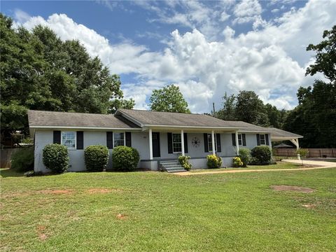 Photo of 5221 LEE ROAD 391, Opelika, AL 36804 (MLS # 180558)
