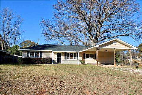 Photo of 1707 33RD Street, Valley, AL 36854 (MLS # 177751)