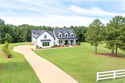 Photo of 2720 PARTRIDGE Lane, Auburn, AL 36879 (MLS # 176527)