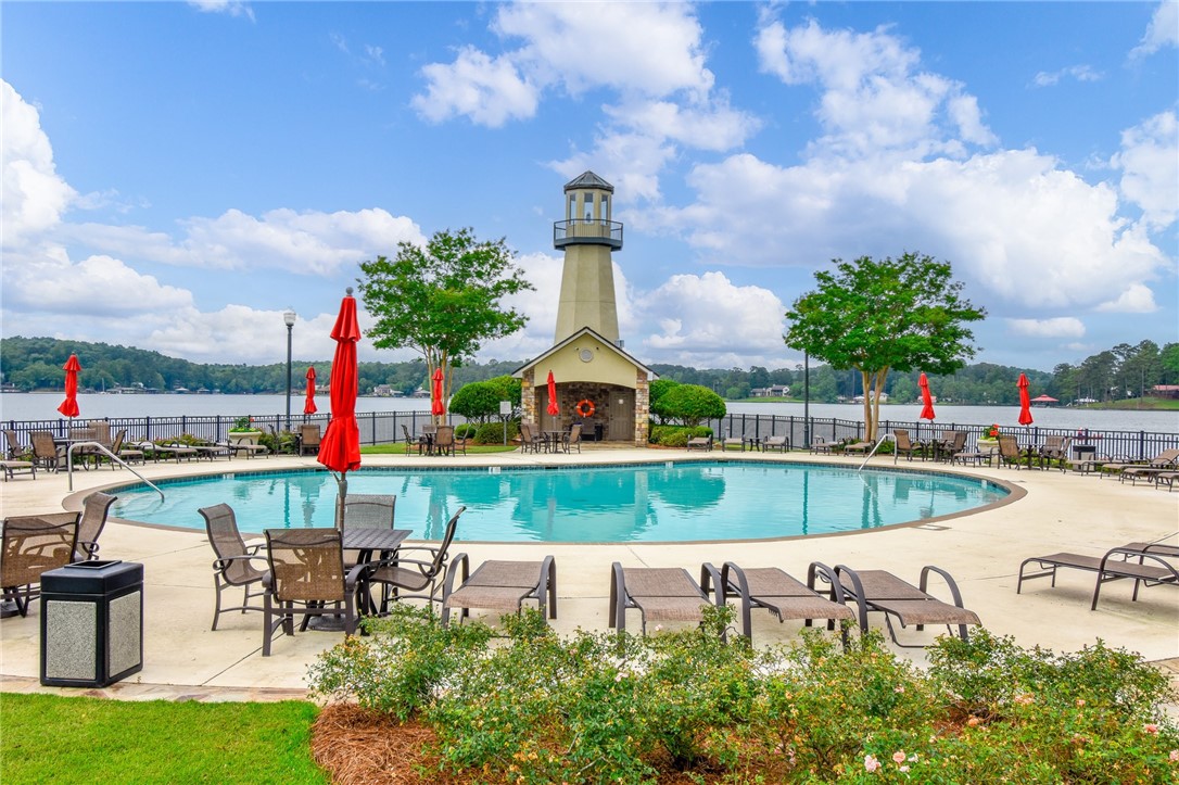 390 MARINA POINT Road D305