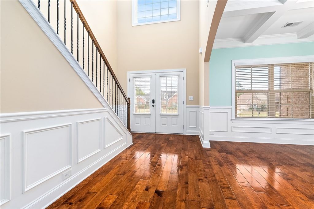 Photo of 4006 ACADEMY Drive, Opelika, AL 36801 (MLS # 177349)