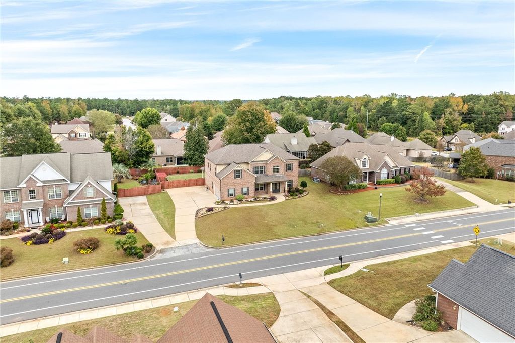 Photo of 4006 ACADEMY Drive, Opelika, AL 36801 (MLS # 177349)